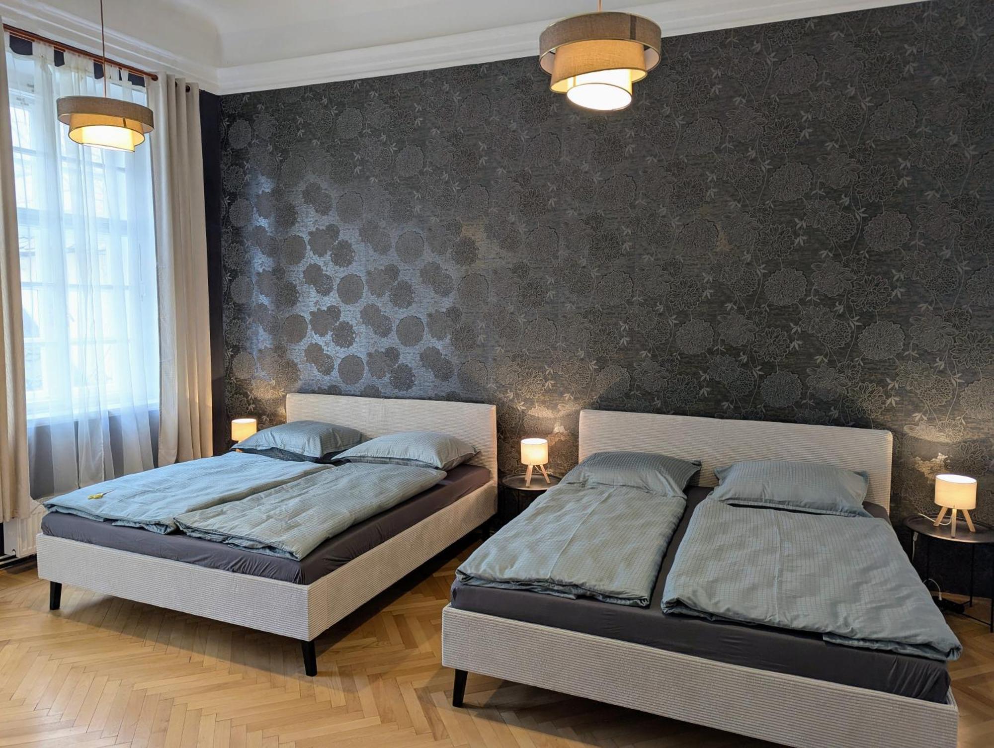 Apartments Tynska 7 ปราก ภายนอก รูปภาพ