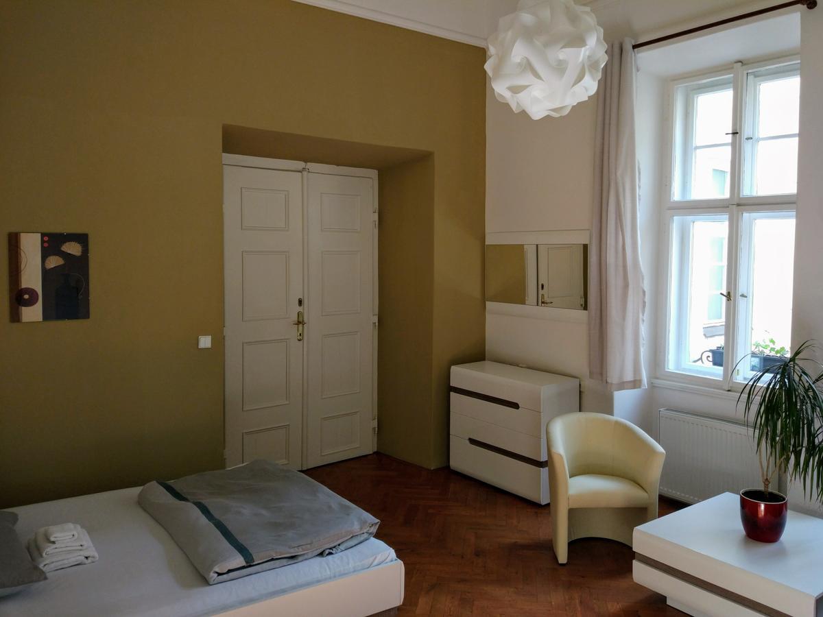Apartments Tynska 7 ปราก ภายนอก รูปภาพ